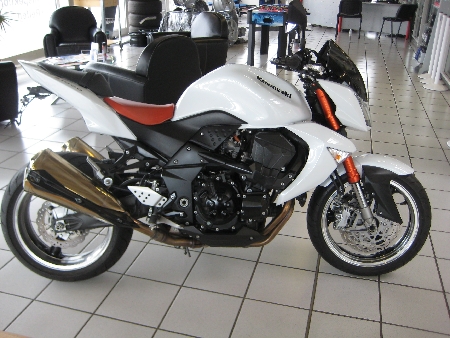KAWASAKI 145_1.jpg